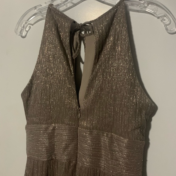 R&M Richards Gold Sleeveless Keyhole Neck Dress Size 6 Women’s Metallic Like New - Picture 7 of 7